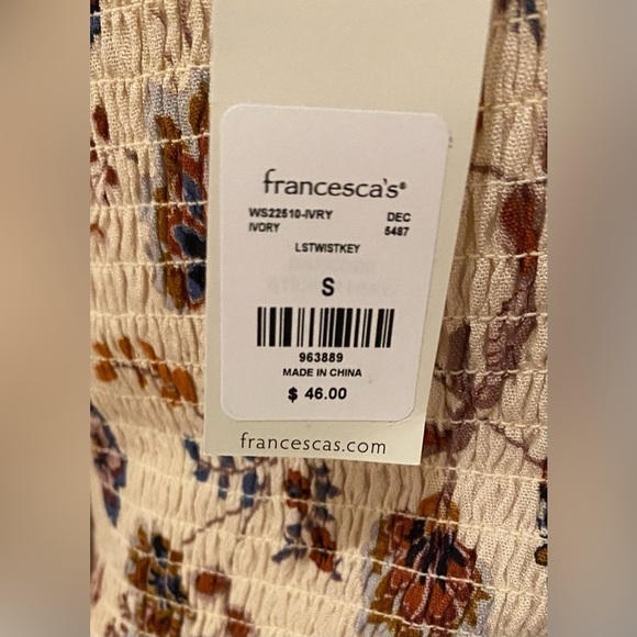 NEW Francesca’s Long Sleeve Floral Print Blouse Size S. NWT - Picture 7 of 7
